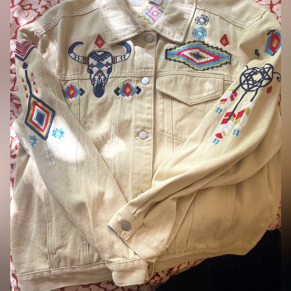Cute BoHo denim jacket with stitching